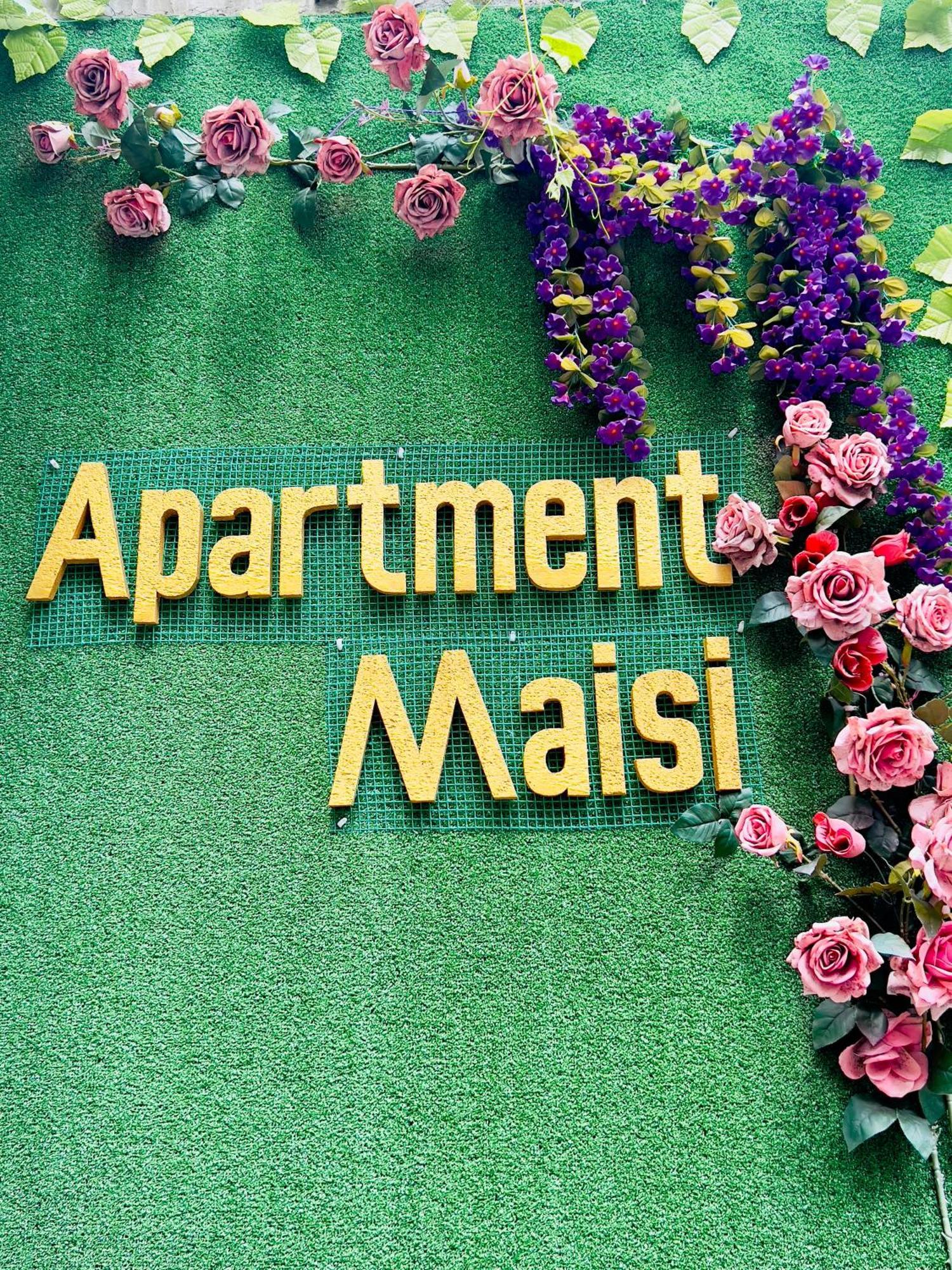 Apartment Maisi Batumi Exterior foto